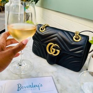 Gucci crossbody bag. comes with tags and dustbox.